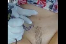 Novinhas tatuadas nas partes intimas em video caseiro